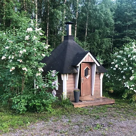 Moderni Vierasmökki